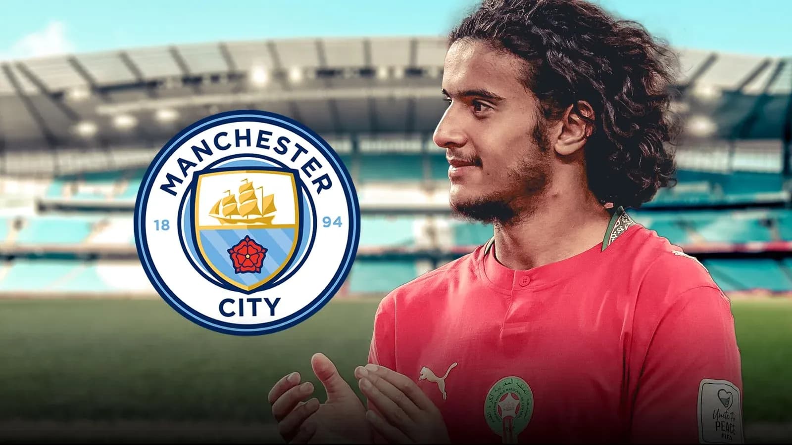 Jugador de Manchester City en camiseta de Marruecos Jugador de Manchester City en camiseta de Marruecos