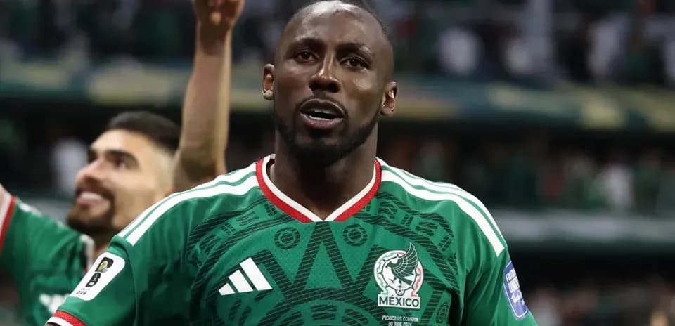 Jugador de México celebrando un gol Jugador de México celebrando un gol