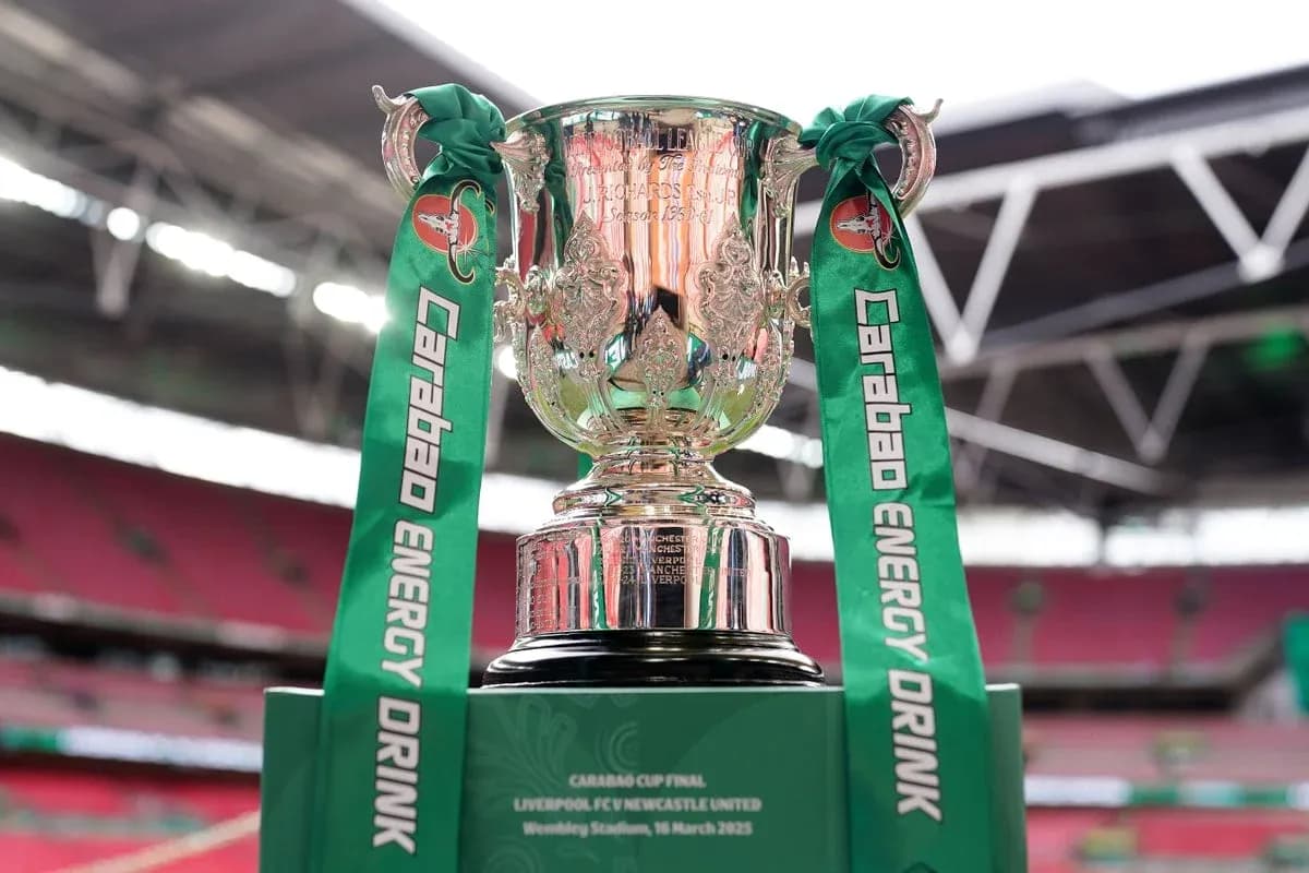 Trofeo de la Carabao Cup en Wembley Stadium Trofeo de la Carabao Cup en Wembley Stadium