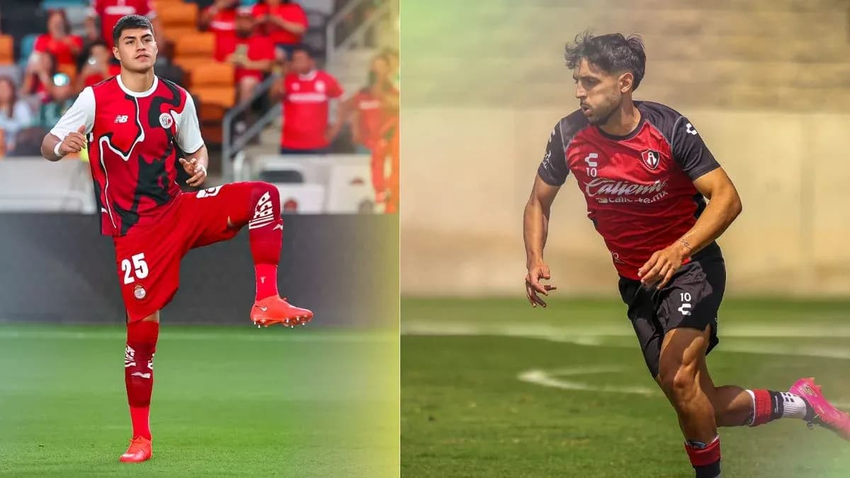 Jugadores de Toluca y Atlas en acción Jugadores de Toluca y Atlas en acción