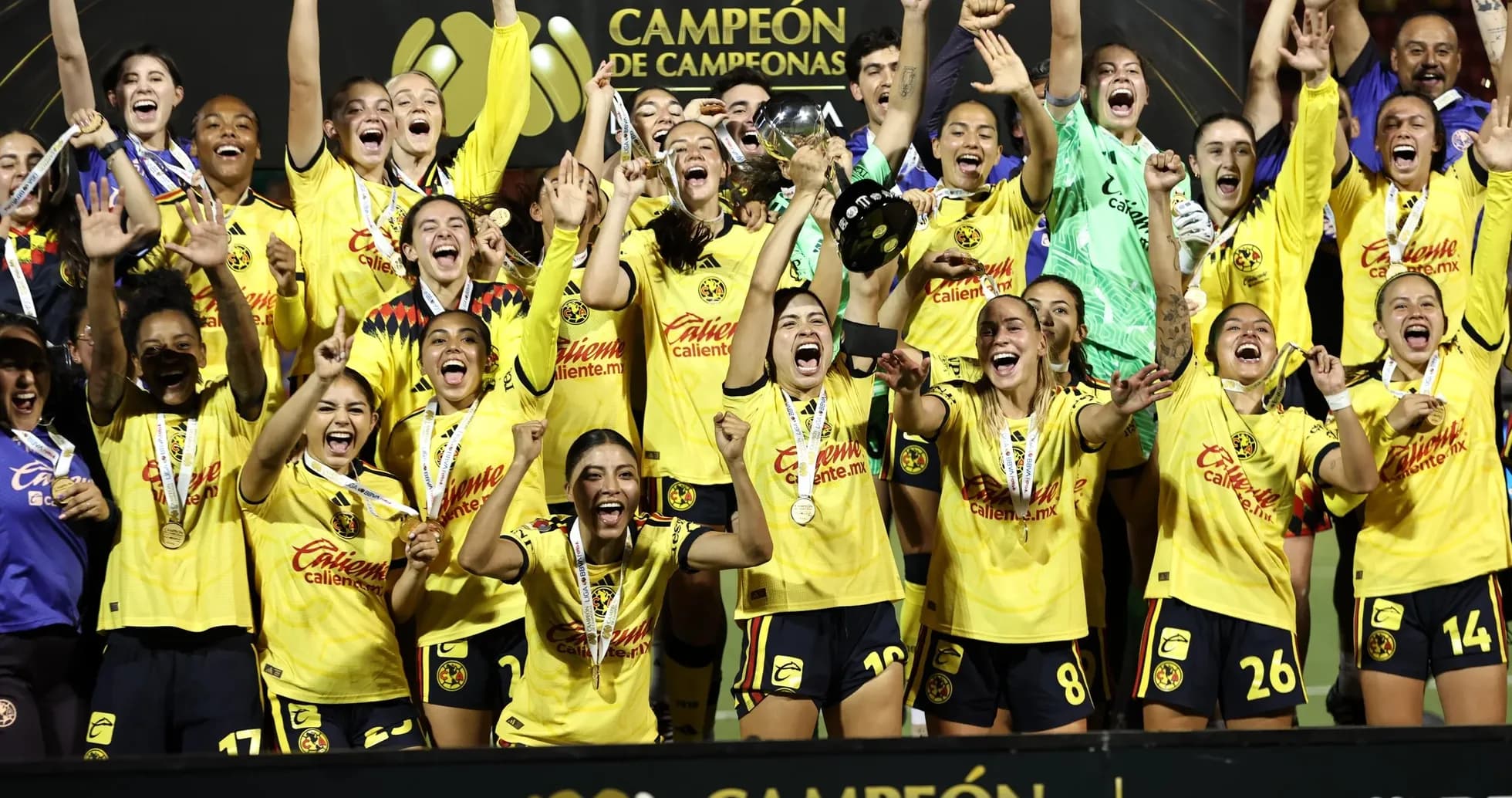 Jugadoras de América celebrando un campeonato Jugadoras de América celebrando un campeonato