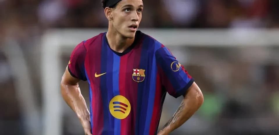 Jugador de Barcelona en acción durante partido Jugador de Barcelona en acción durante partido