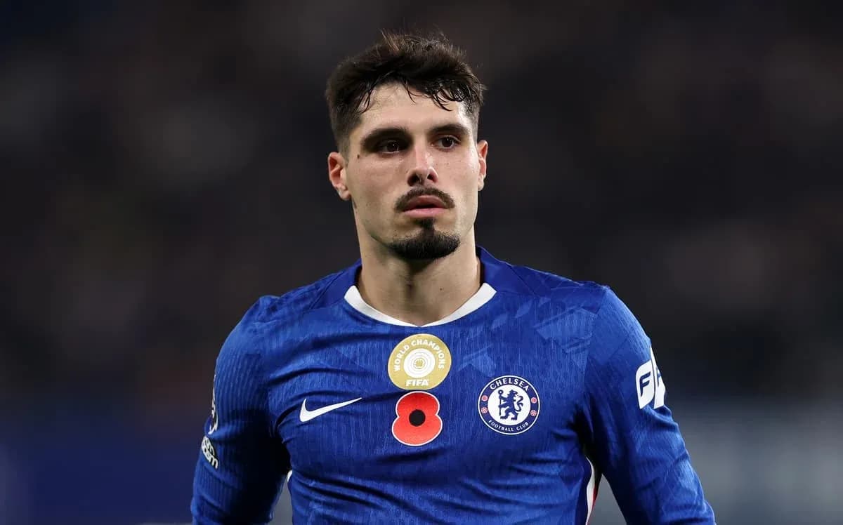 Jugador de Chelsea en acción durante el partido Jugador de Chelsea en acción durante el partido