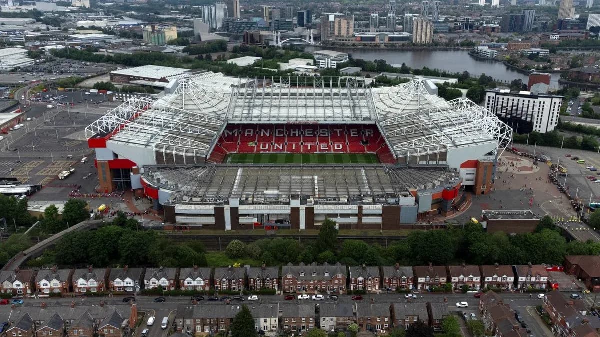 Vista aérea del estadio Old Trafford en Manchester Vista aérea del estadio Old Trafford en Manchester