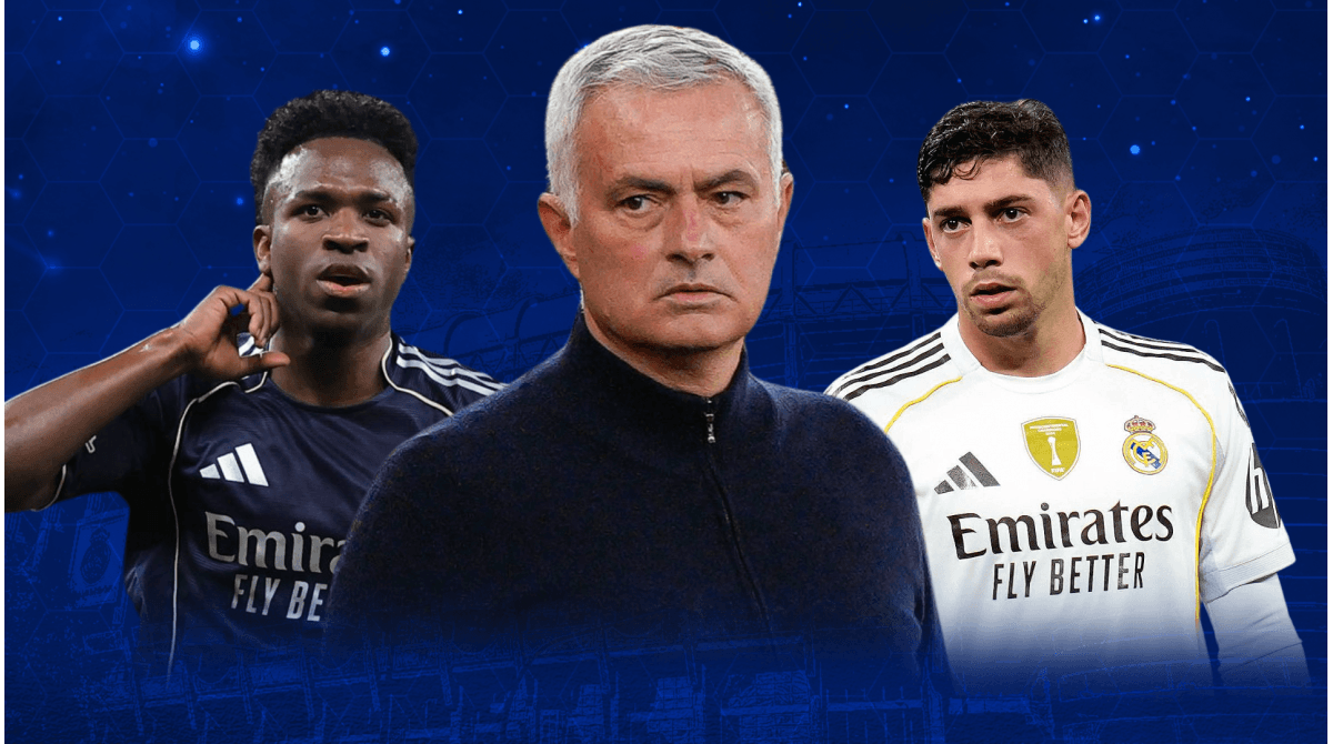 Tres futbolistas de Real Madrid en fondo azul Tres futbolistas de Real Madrid en fondo azul