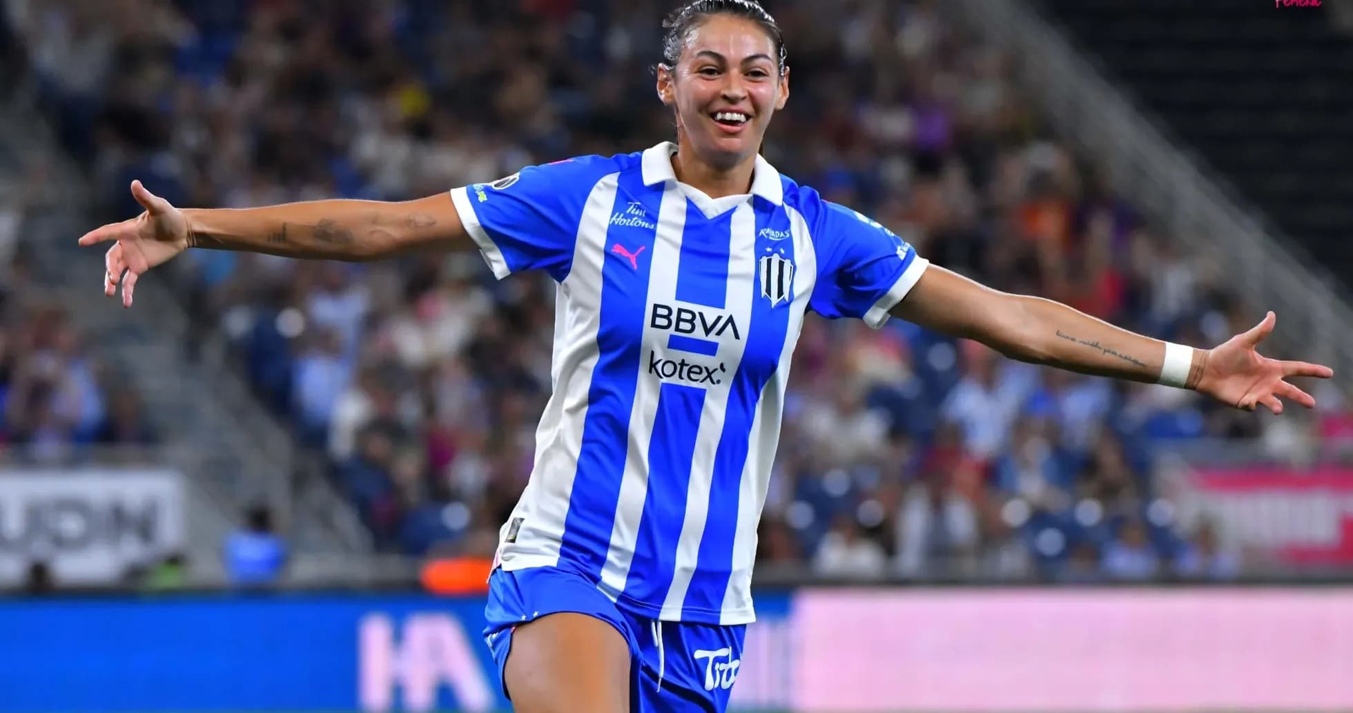 Jugadora de Monterrey celebra un gol Jugadora de Monterrey celebra un gol