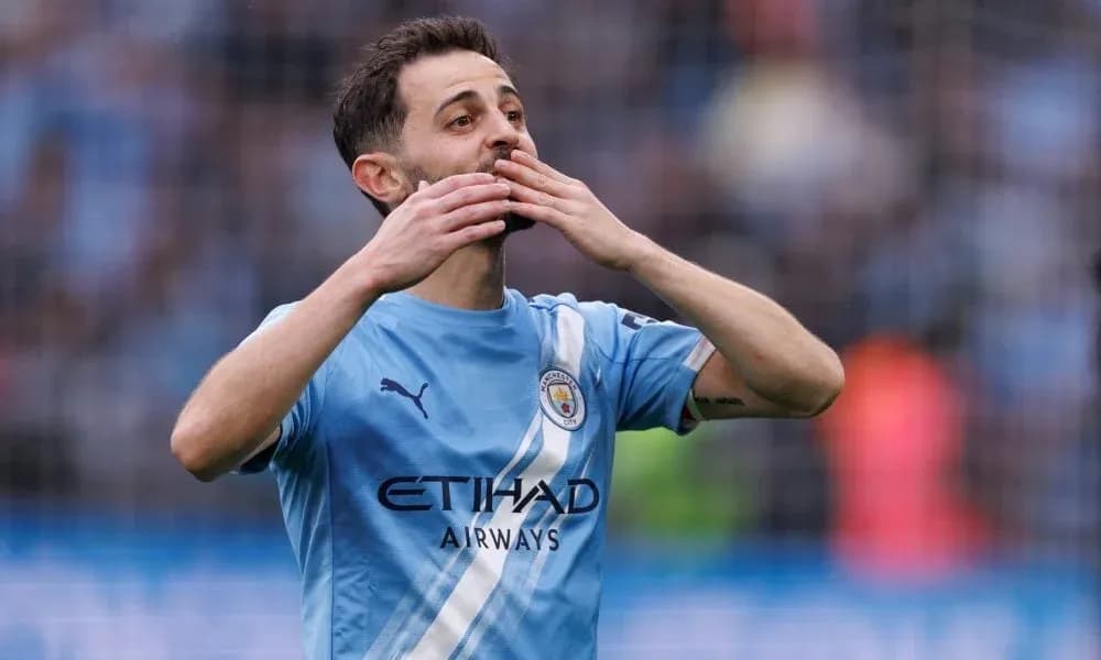 Jugador de Manchester City celebrando un gol Jugador de Manchester City celebrando un gol