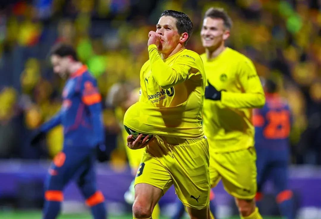 Jugadores de Borussia Dortmund celebrando un gol Jugadores de Borussia Dortmund celebrando un gol