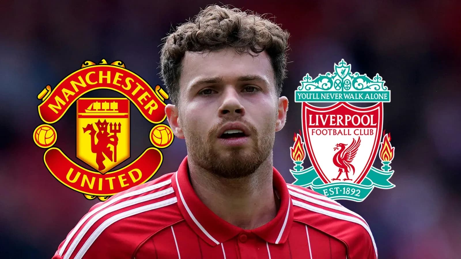 Jugador en primer plano con escudos de Manchester United y Liverpool Jugador en primer plano con escudos de Manchester United y Liverpool