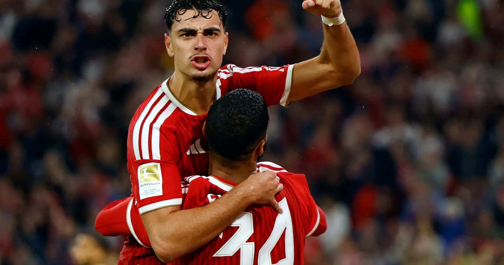 Jugadores de Bayern Múnich celebrando un gol Jugadores de Bayern Múnich celebrando un gol