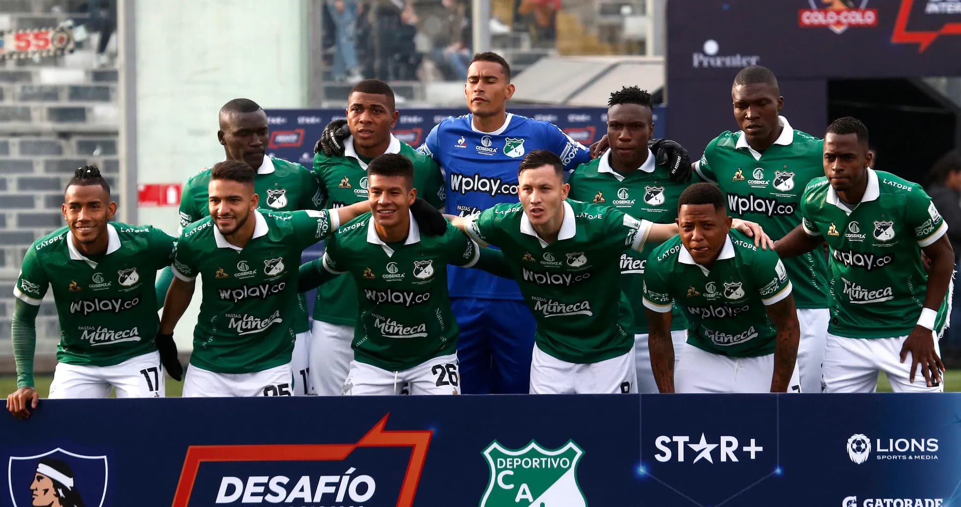 Equipo de Deportivo Cali posando para la foto Equipo de Deportivo Cali posando para la foto