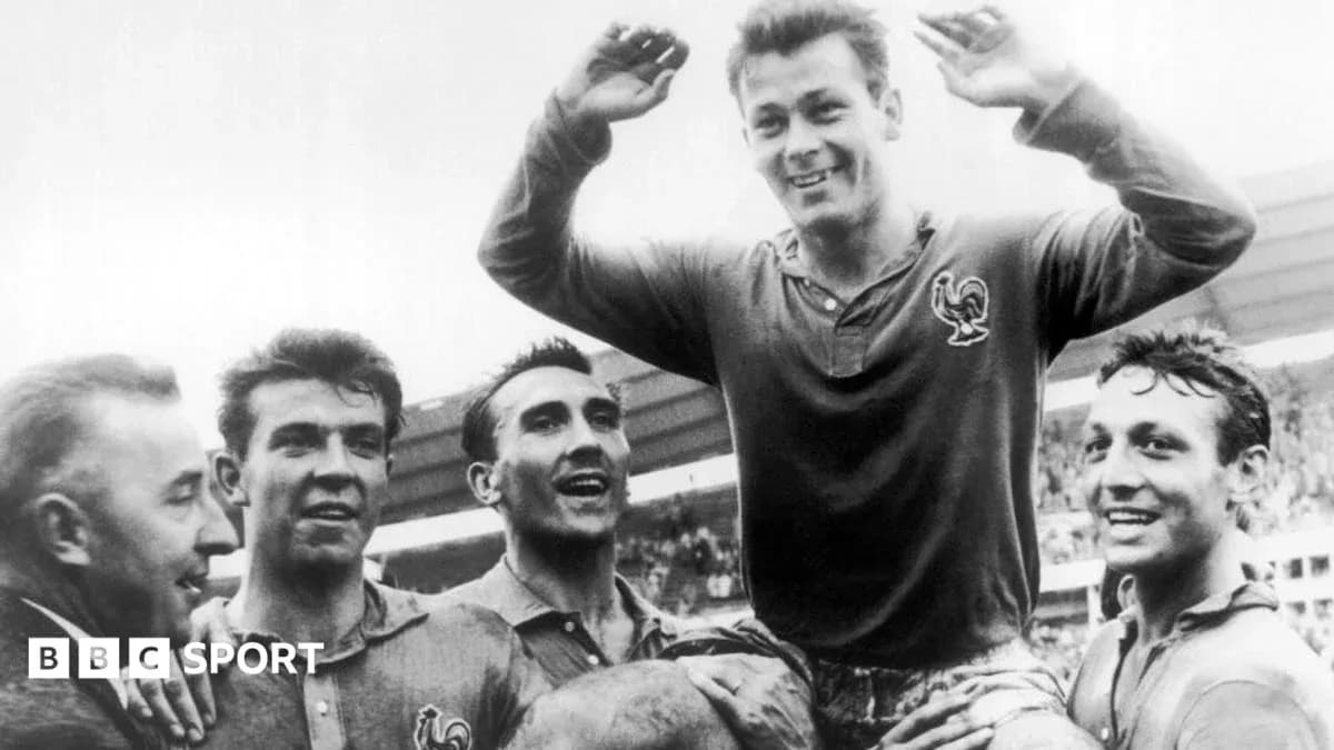 Jugadores de Francia celebrando un triunfo histórico Jugadores de Francia celebrando un triunfo histórico