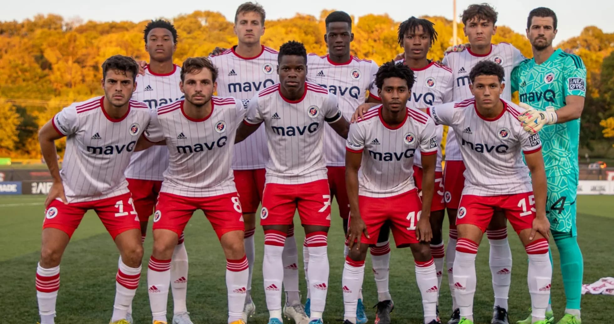 Equipo de North Texas MLS Next Pro posando juntos Equipo de North Texas MLS Next Pro posando juntos
