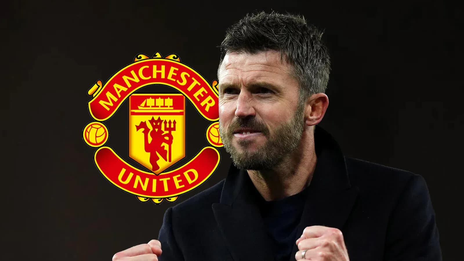 Entrenador de Manchester United celebrando con entusiasmo Entrenador de Manchester United celebrando con entusiasmo