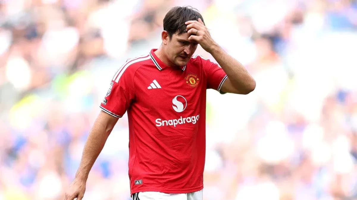 Jugador de Manchester United con gesto de frustración Jugador de Manchester United con gesto de frustración