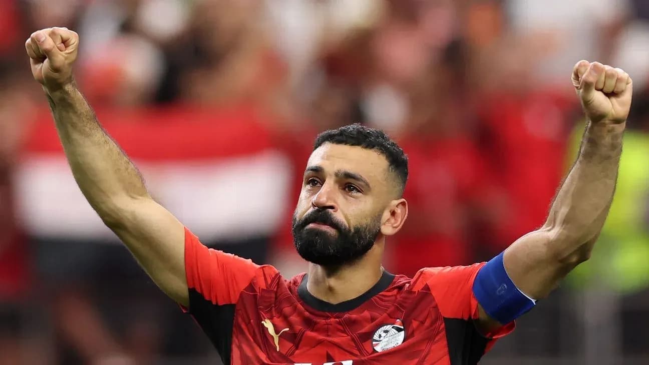Jugador levantando el puño tras el partido Jugador levantando el puño tras el partido