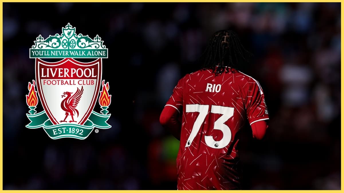 Jugador de Liverpool con camiseta número 73 Jugador de Liverpool con camiseta número 73