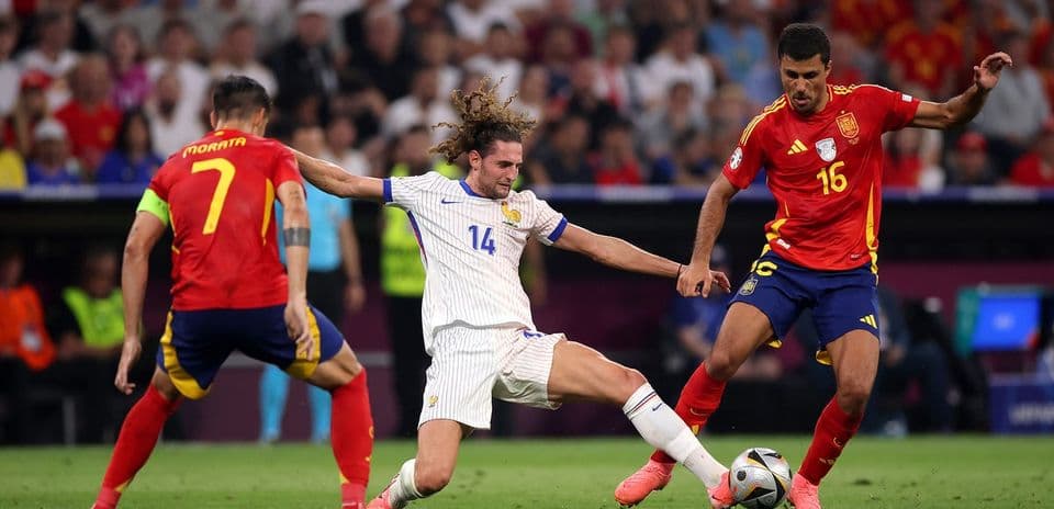 El choque táctico entre Francia y España en el Mundial podría marcar el futuro del fútbol El choque táctico entre Francia y España en el Mundial podría marcar el futuro del fútbol