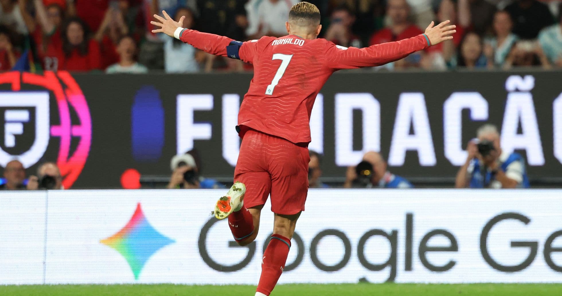 Joao Felix da la victoria a Portugal mientras el VAR anula gol de Cristiano Ronaldo Joao Felix da la victoria a Portugal mientras el VAR anula gol de Cristiano Ronaldo