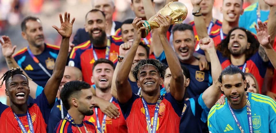 España corona su dominio en el fútbol con un triunfo histórico en el Mundial España corona su dominio en el fútbol con un triunfo histórico en el Mundial