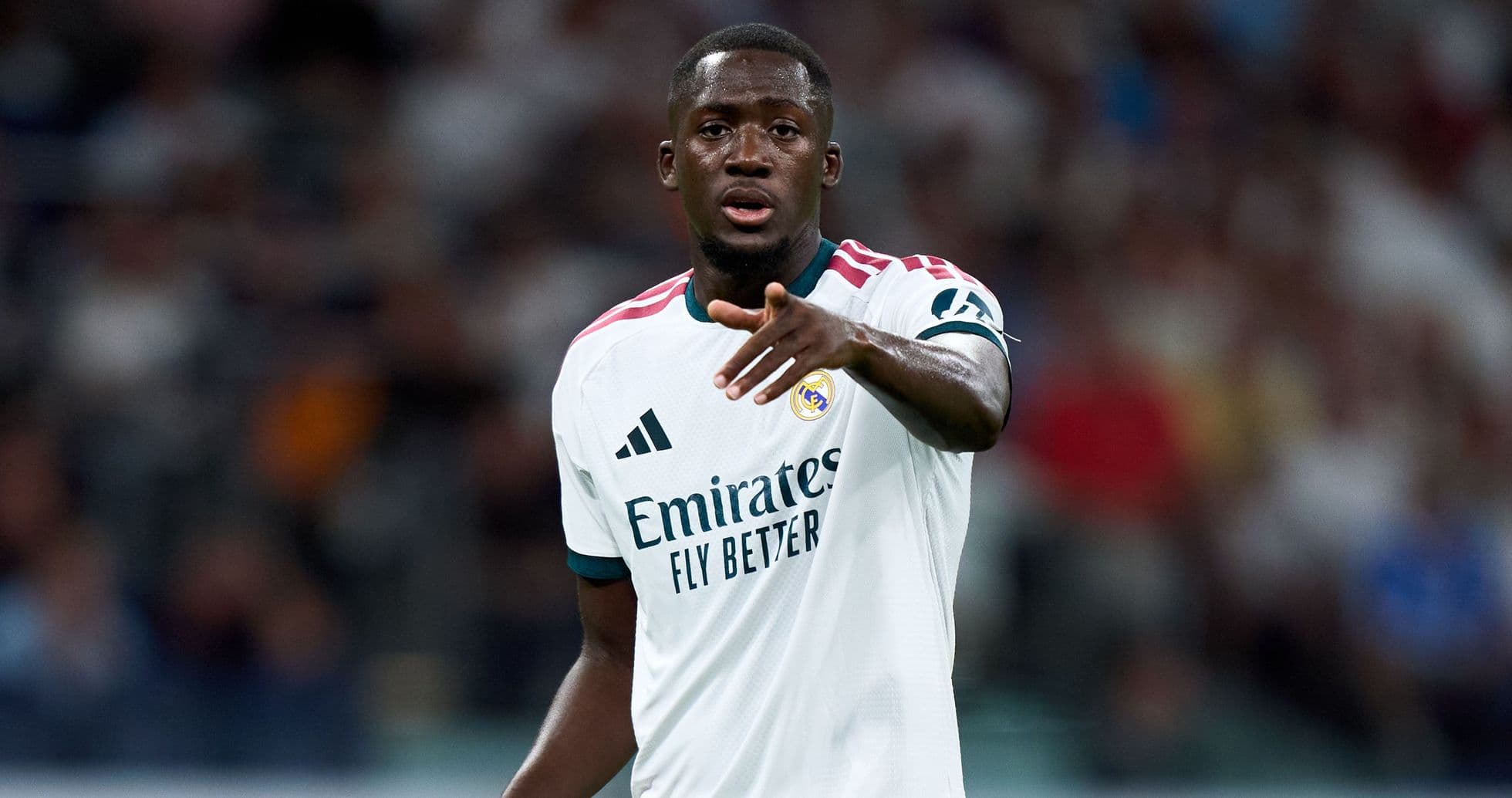 Ibrahima Konate se retira por lesión; Leny Yoro recibe su primera convocatoria con Francia Ibrahima Konate se retira por lesión; Leny Yoro recibe su primera convocatoria con Francia
