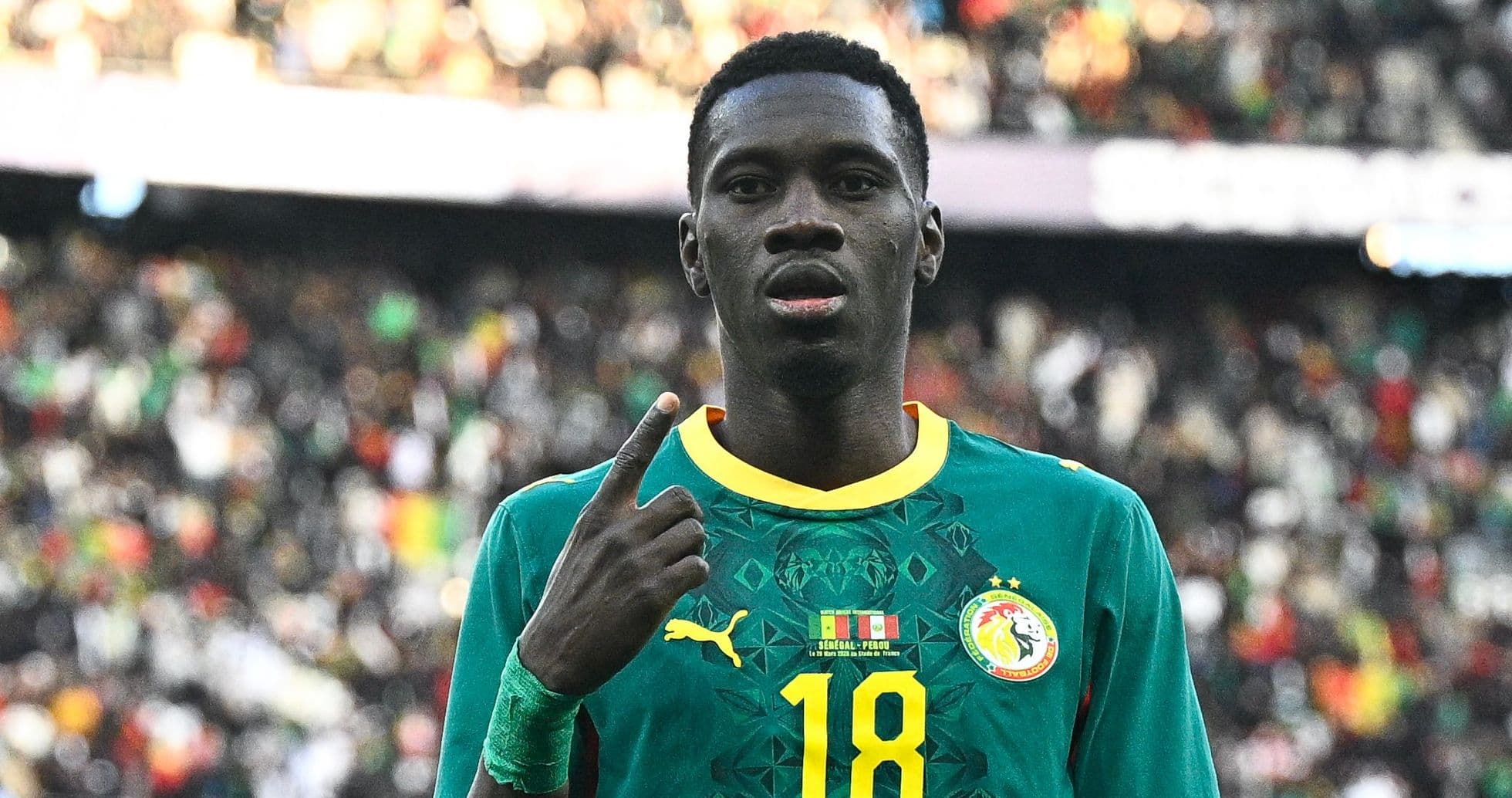 Pierre Sage confirma lesión de Ismaila Sarr y niega que sea una táctica para forzar su salida hacia Liverpool Pierre Sage confirma lesión de Ismaila Sarr y niega que sea una táctica para forzar su salida hacia Liverpool
