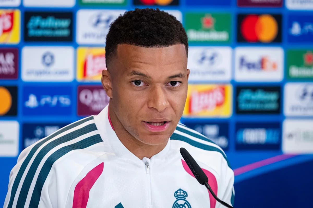 Kylian Mbappé: “Todos debemos mejorar en defensa y con el balón” Kylian Mbappé: “Todos debemos mejorar en defensa y con el balón”