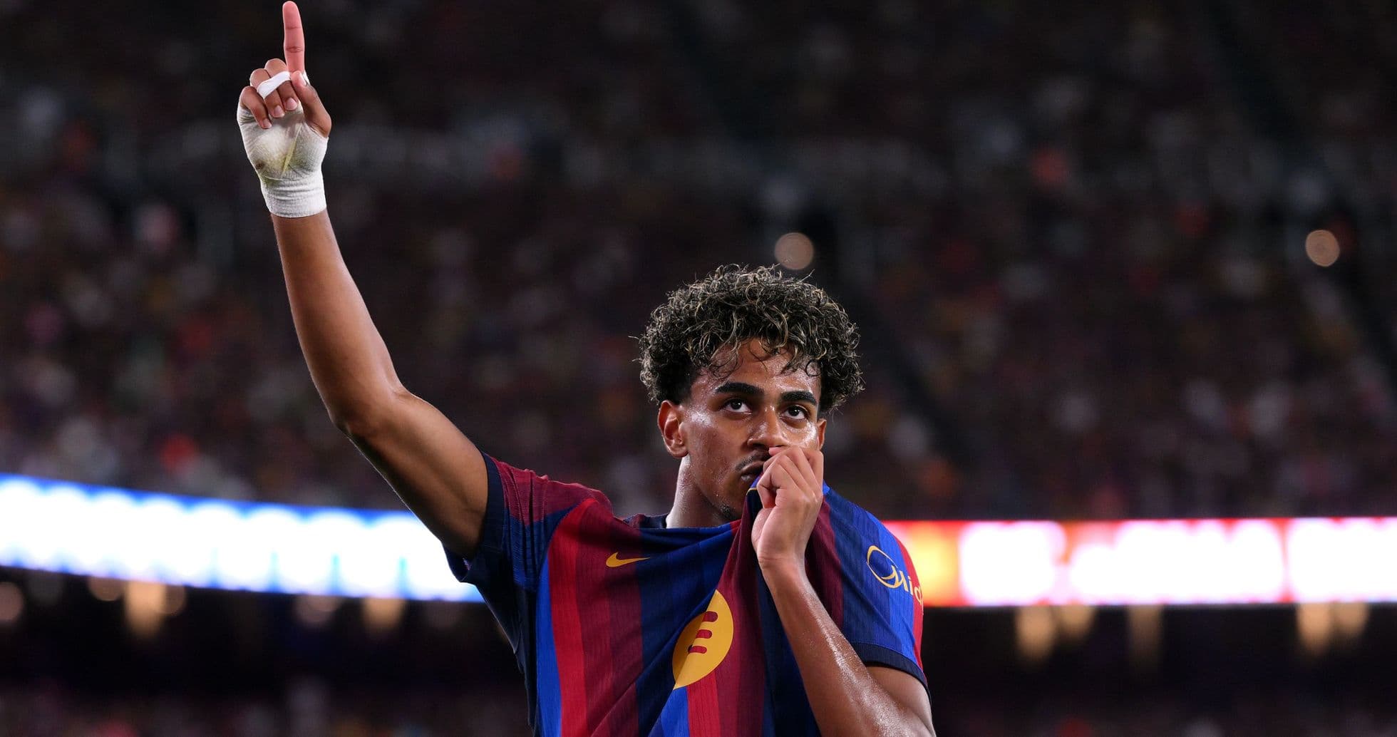 Lamine Yamal exige que el Barcelona apunte a la gloria en la Champions League Lamine Yamal exige que el Barcelona apunte a la gloria en la Champions League