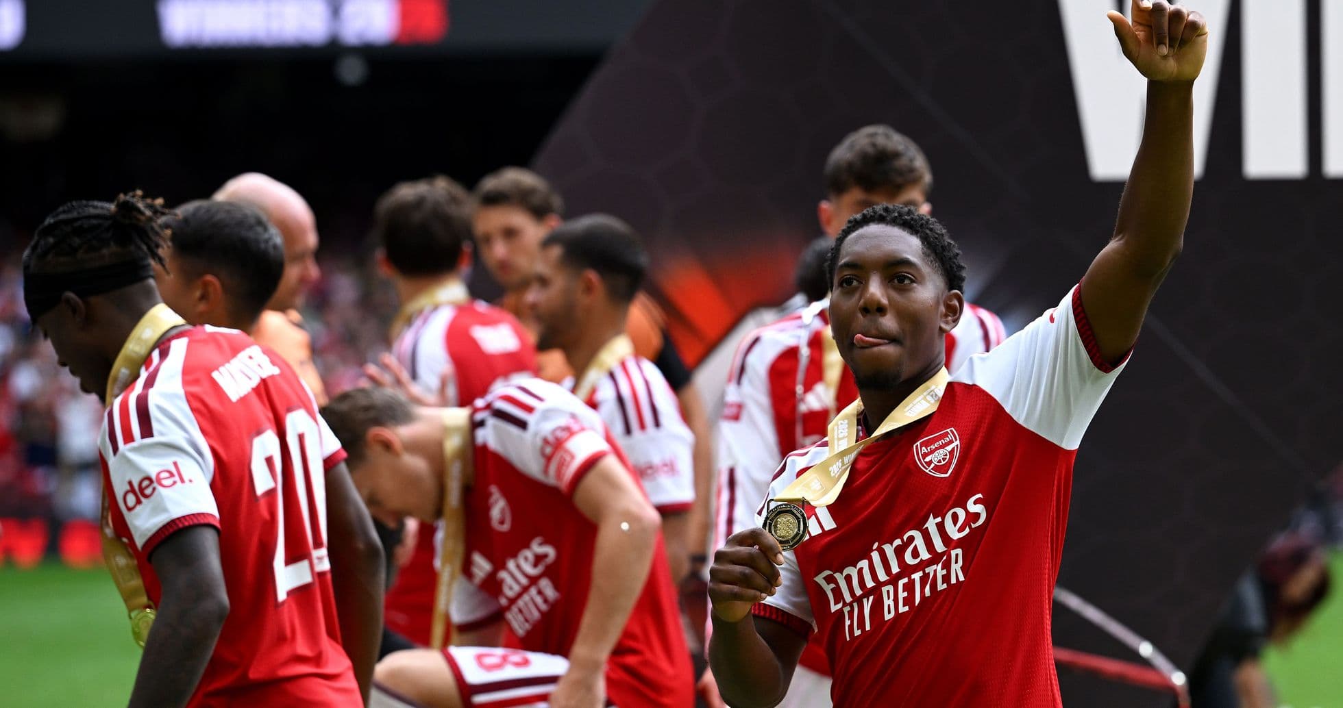Alan Pardew considera que Arsenal supera a sus rivales de la Premier tras ganar la Community Shield Alan Pardew considera que Arsenal supera a sus rivales de la Premier tras ganar la Community Shield
